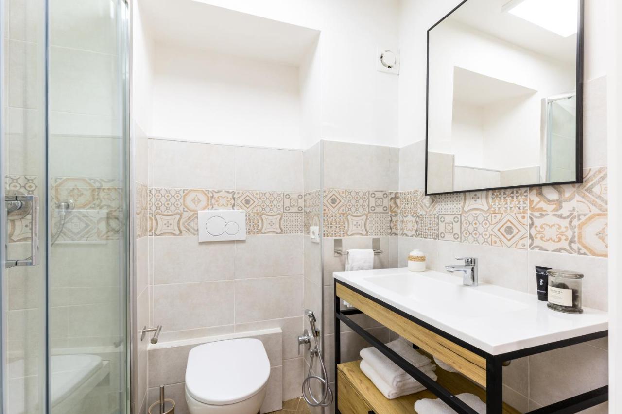 Gentile Suites - Private Rooms Roma Exterior foto